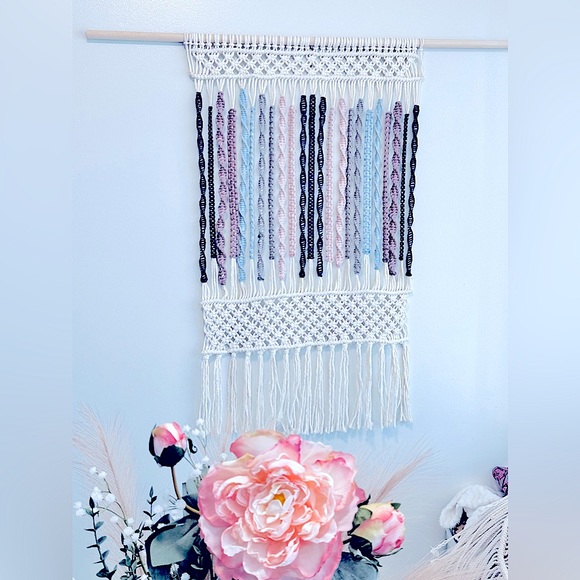 Soul Embellishment’s LG 3ft Handwoven Macramé Wall Piece Artwork BÖHÖ Home Decor - Picture 9 of 16